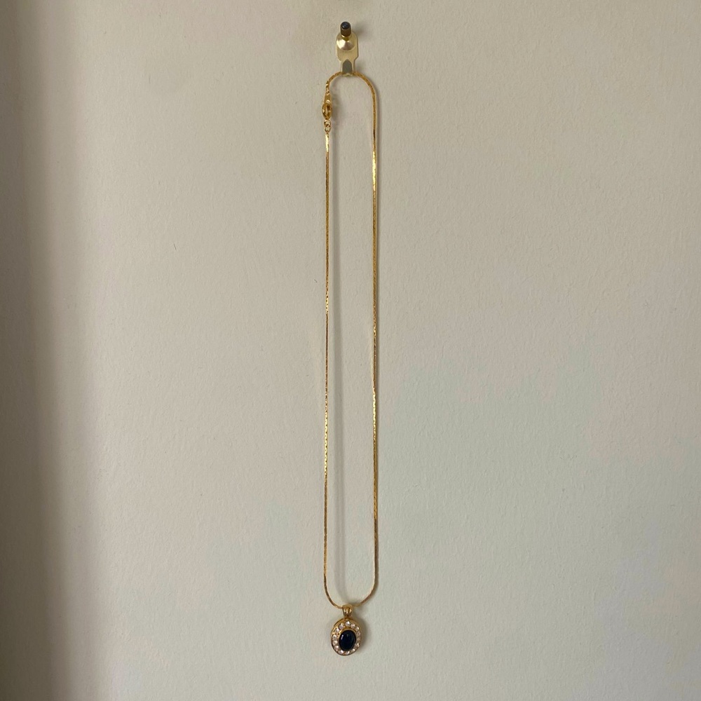 Vintage gold necklace with black and crystal gems